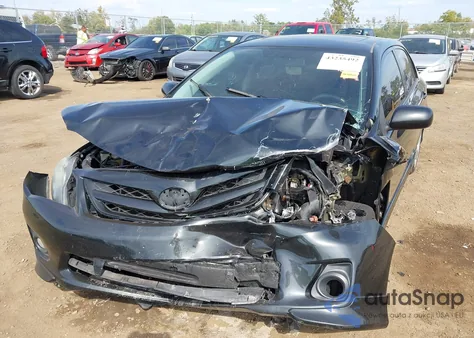 2013 Toyota Corolla S z USA, uszkodzony, nr VIN 5YFBU4EEXDP160018
